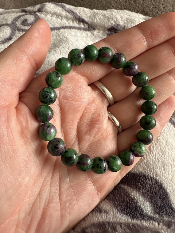 Ruby in zoisite beaded bracelet - Etsy 日本