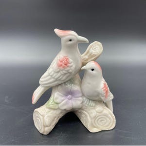 Vintage Liebe Vögel Auf einem Glied Figur Blumen Keramik Rosa Lila Kardinäle