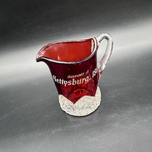 アンティーク ルビーフラッシュ スーベニア クリーマー ピッチャー ゲティスバーグ 1863 プレスガラス UV発光
