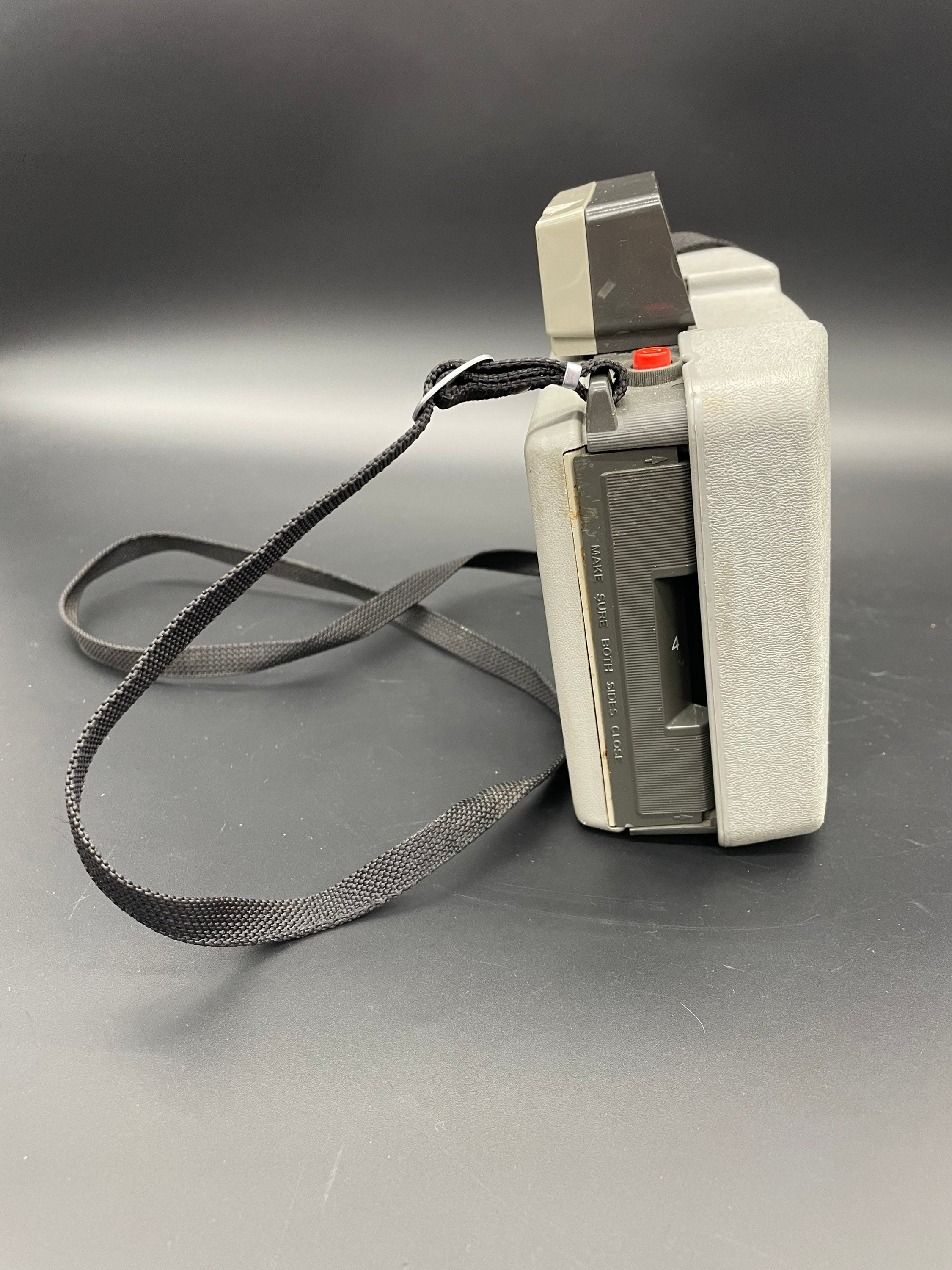 Vintage Polaroid Camera 320 Automatic Instant Film Land