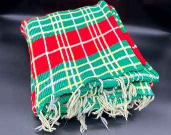 Manta afgana vintage hecha a mano de ganchillo con flecos a cuadros verde res amarillo a rayas