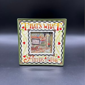 May include: Square decorative box with a green border and the words "THAT'S WHAT" and "FRIENDS ARE FOR" in red and black lettering. The center features a diorama scene with figures and the text "TO THE ENDS OF EARTH."