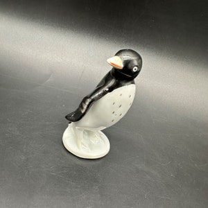 Vintage Penguin Figurine Miniature Bird Black and White Tuxedo Japan Ceramic READ