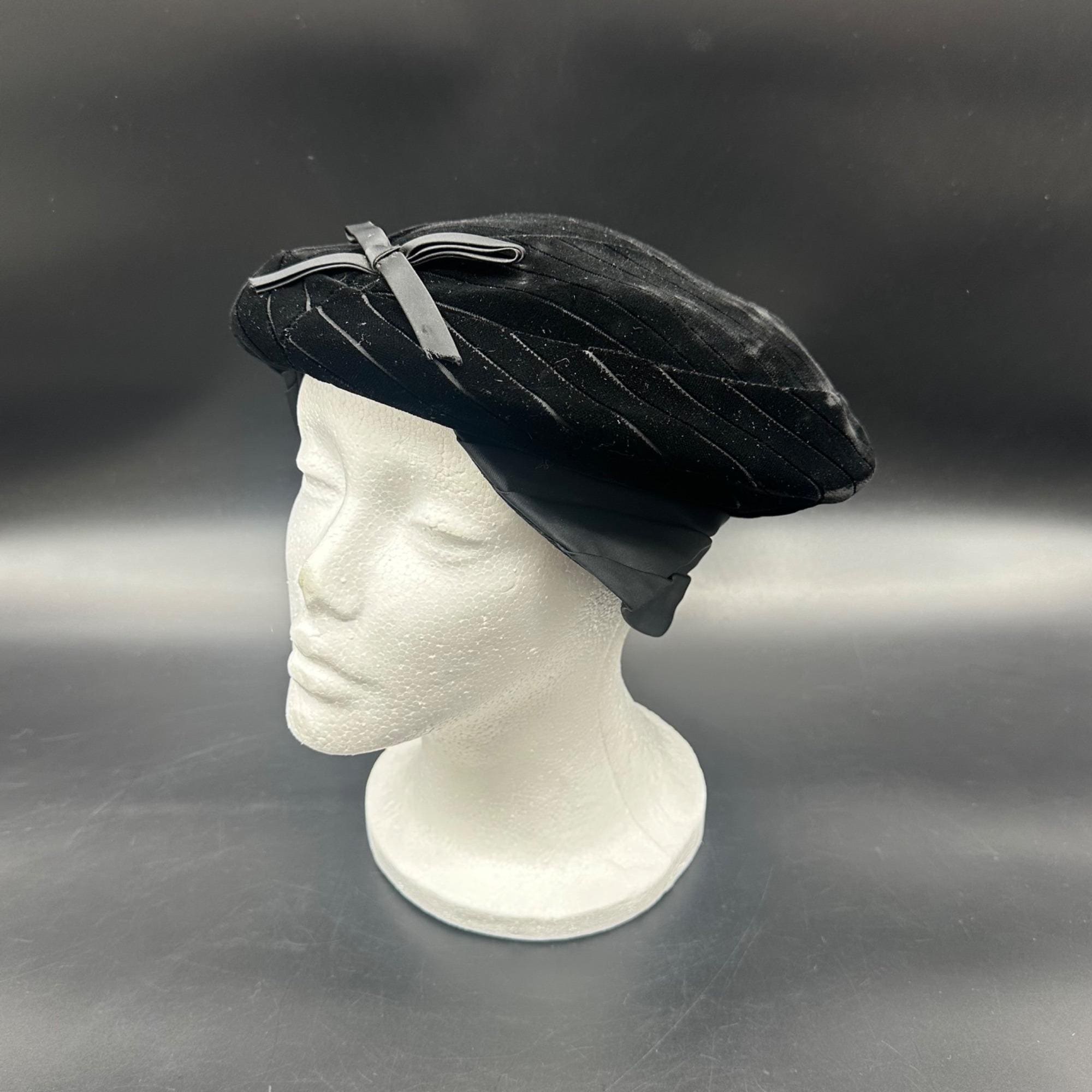 Vintage 1950\'s Black 4 Panel Velvet Tam Hat Beret Size S/M With Velvet Button Beret Black Velvet Vintage Hats for Women for sale | eBay main image 4