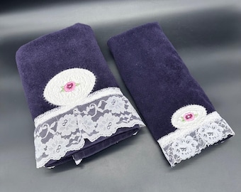 Vintage Purple Towel Set Bath Hand Lace Floral 1990s Granny Cottage USA Retro