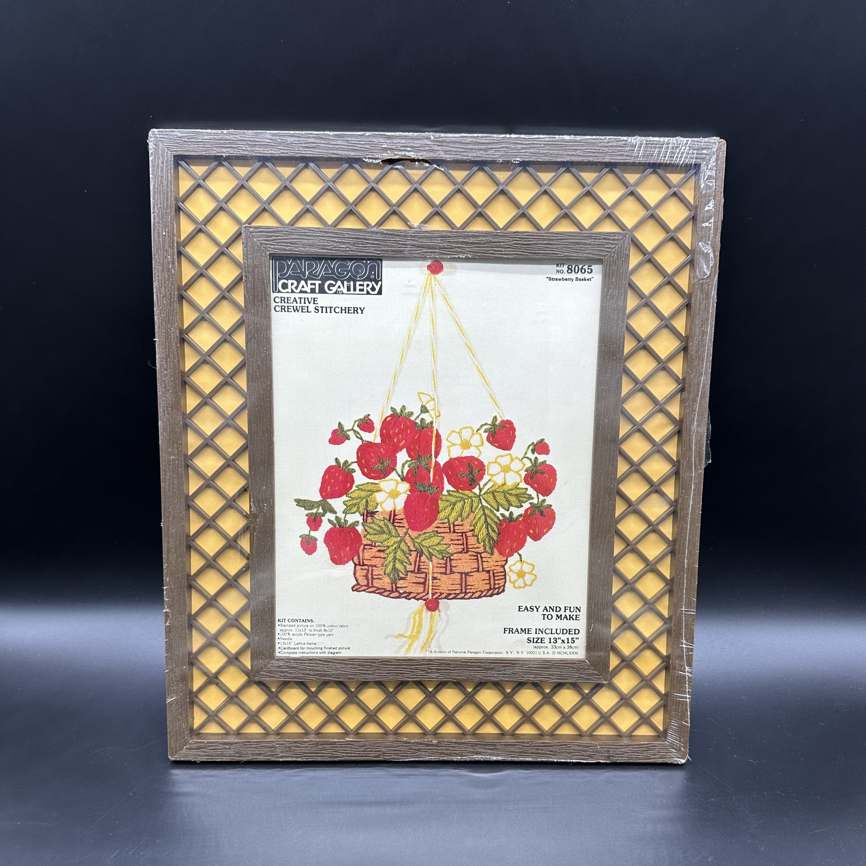 Vintage Crewel Embroidery Strawberry Picture Kit 8065 USA 1981 Stitchery Frame