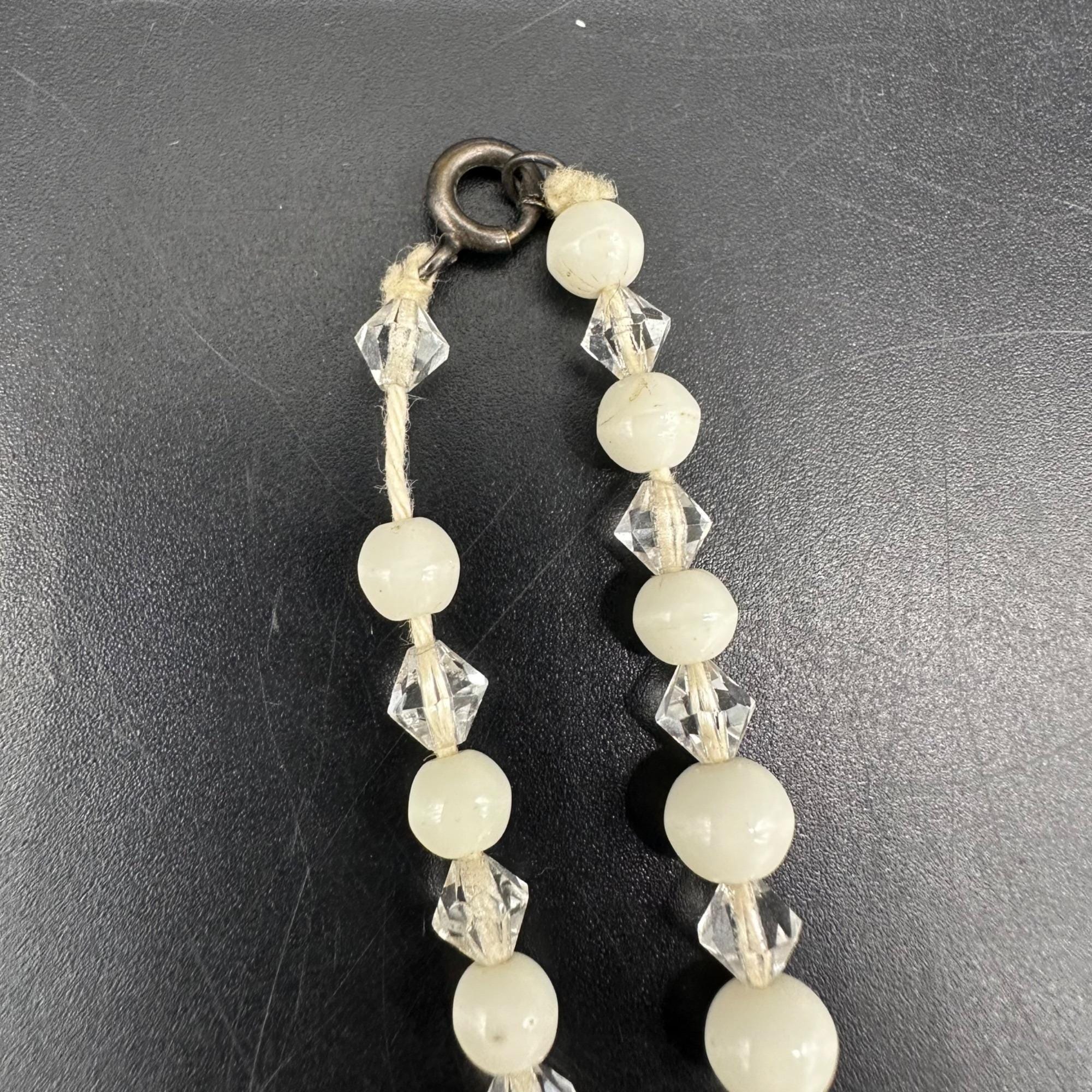 ◆VINTAGE HOLLYWOOD◆ Nature Daisy Beads Necklace VH2479NE00 Vintage Beaded Necklace Carved Daisy Flowers Retro Estate