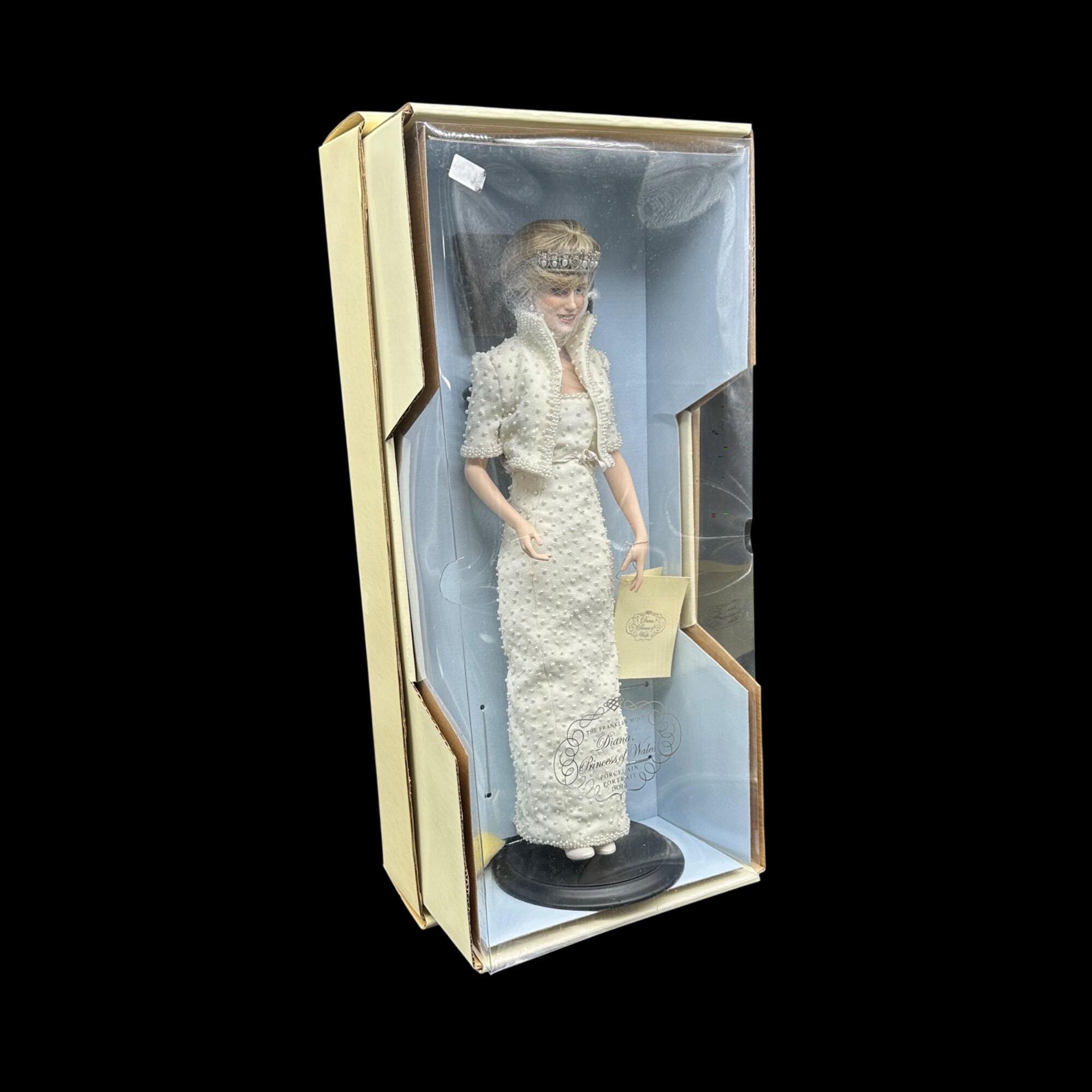 美品　Franklin Mint/ダイアナプリンセスオブウェールズ/磁器45cm Franklin Mint/ダイアナプリンセスオブウェールズ/磁器ポートレート人形