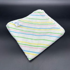 Vintage Baby Empfang Decke Regenbogen Pastell Streifen 1980er Jahre Riegel Cotton Kinderzimmer