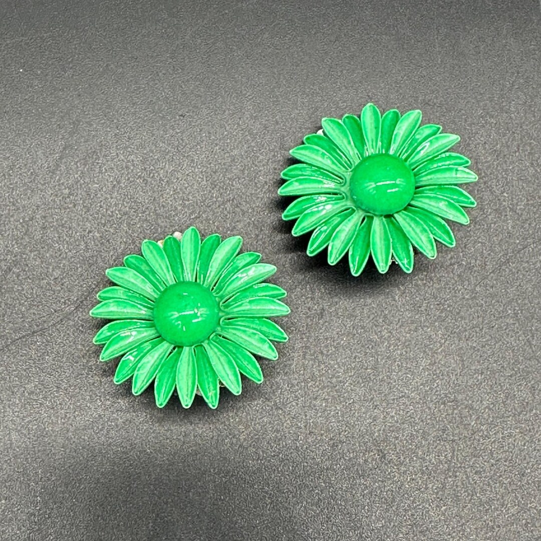 60s Vintage acrylic clear green flower earrings - Shop panic