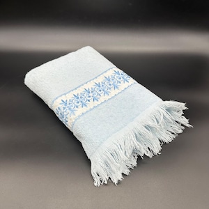 Vintage Floral Bath Towel Cannon Royal Family Blue Fringe 1970s Flower Accent