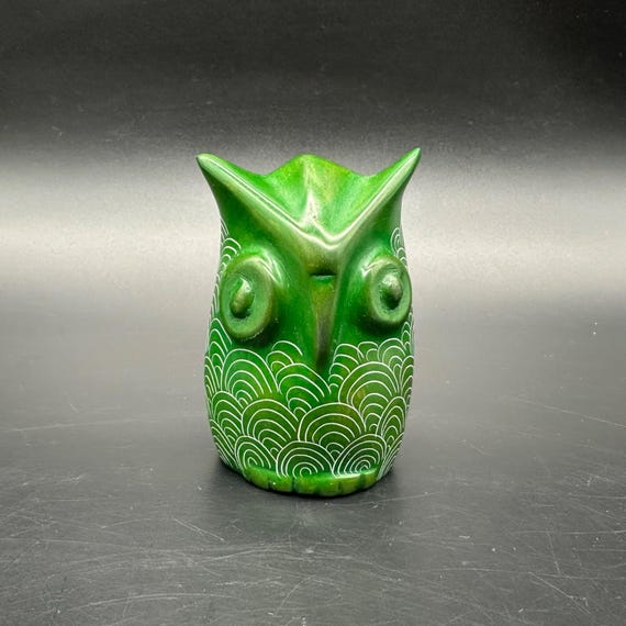 フクロウの石像　置物 ふくろう 石像 お招きふくろう 大サイズ 玄関やお店の軒先に縁起