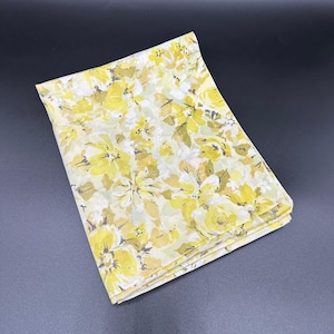 Vintage Pillowcase Yellow Daisy Flowers Springmaid Marvelaire USA 1960s Floral