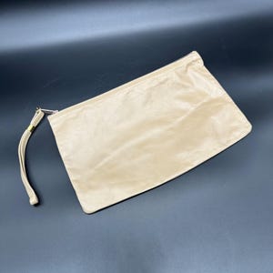 Bolso de mano vintage de cuero color canela de los años 80, sin forro, con cremallera, accesorio de moda retro