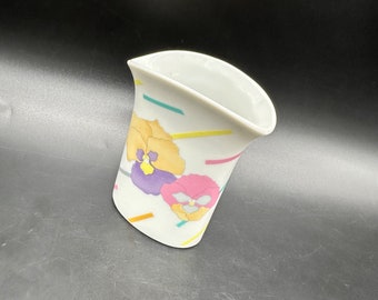 Vintage Vase Takashi Japan Stiefmütterchen Blumen Takashi Japan 1980er Jahre Pastell Konfetti Blumen Ausgestellt