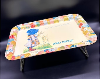 Vintage Holly Hobbie Metall Lap Tablett Fernsehtisch 1972 Faltbare Beine Cottage Floral