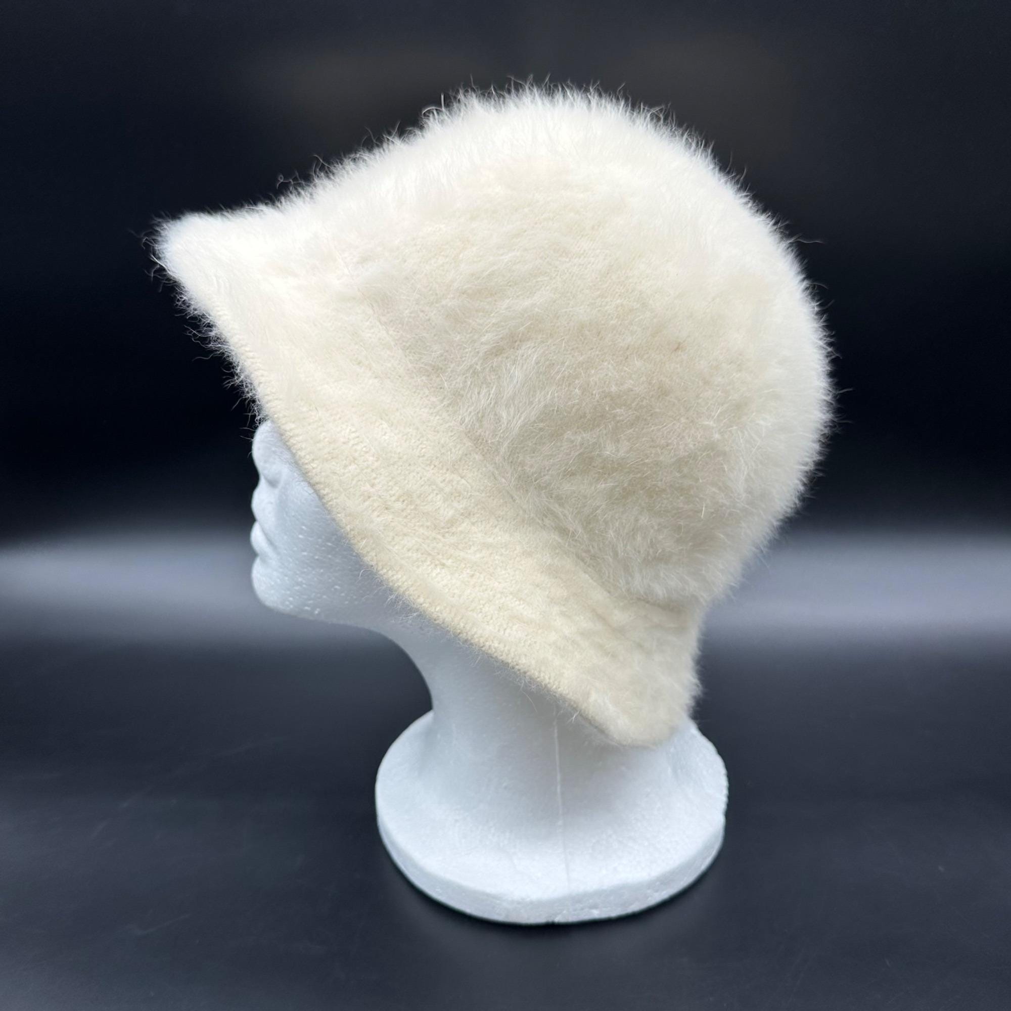 Vintage 80% Angora White Fuzzy Beret Hat w/ Pom Pom Winter Cottagecore Luxury Vintage Beret 1980s | Beige Soft Longhair Angora Wool Pompom  main image 2