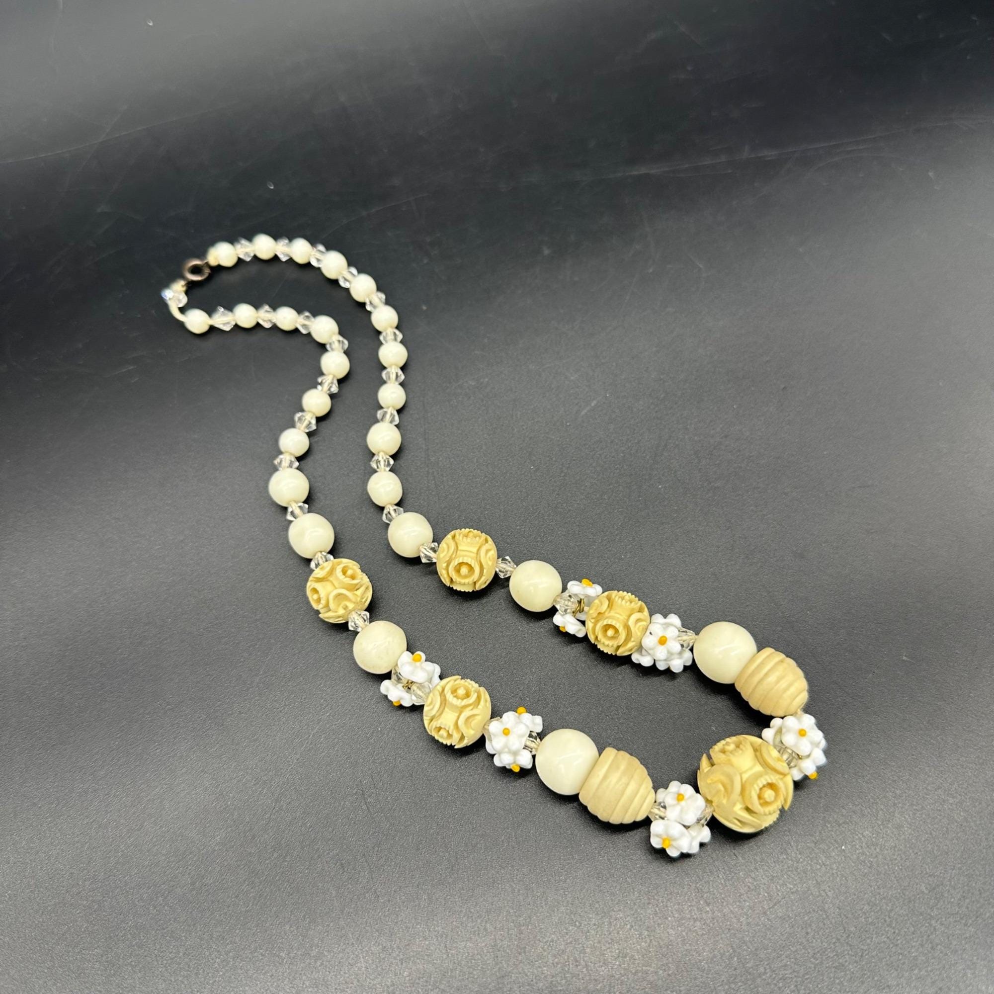◆VINTAGE HOLLYWOOD◆ Nature Daisy Beads Necklace VH2479NE00 MUSINSA | VINTAGE HOLLYWOOD Nature Daisy Beads