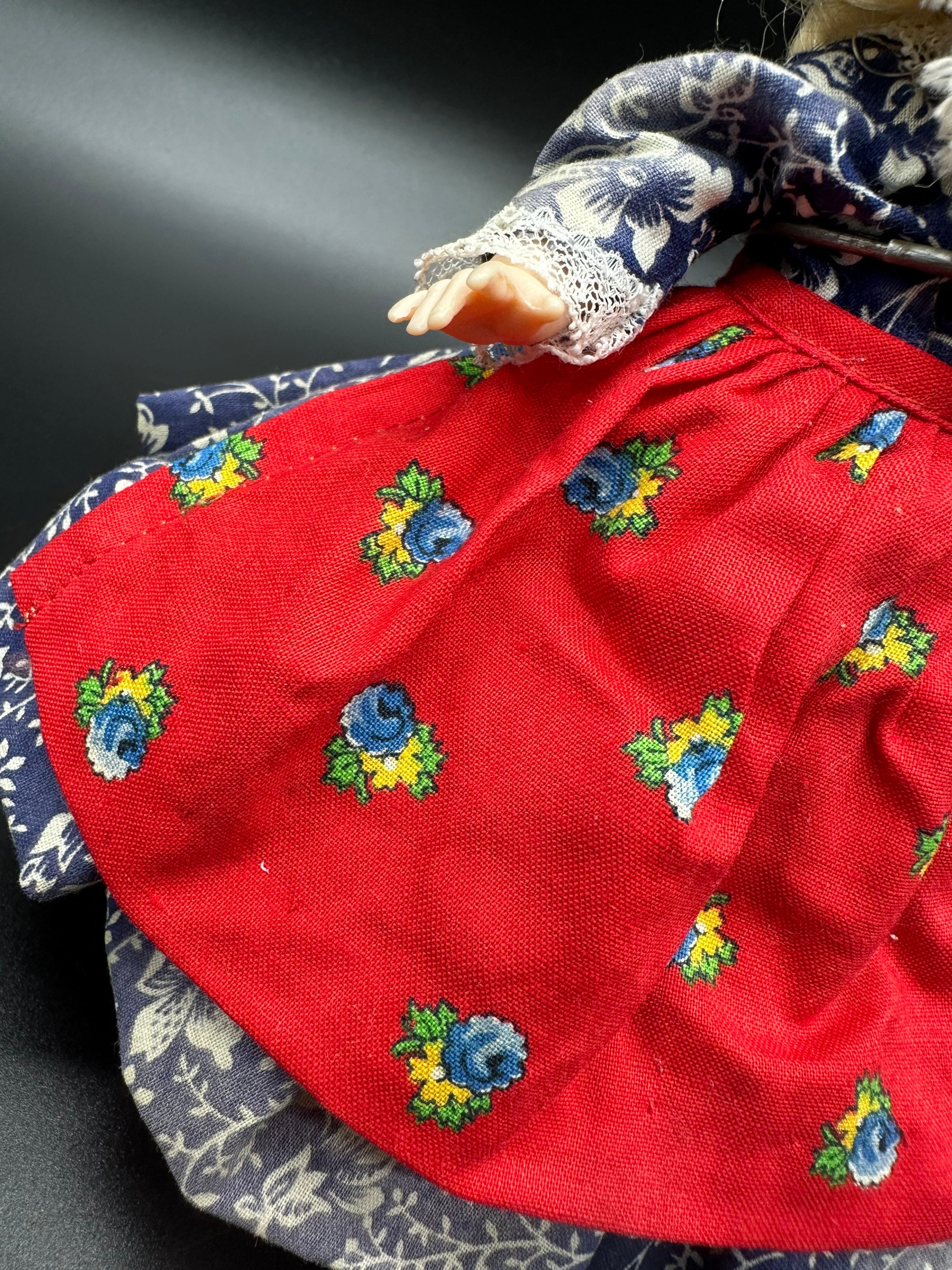 ヴィンテージ ドイツ マダム アレクサンダー 人形 アレックス 眠そうな