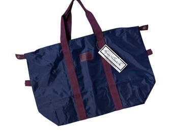 Vintage Travel Duffle Bag Luggage Gloria Vanderbilt Navy Burgundy 1980s Nylon Zipper Closure