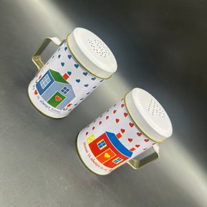 Salière et poivrière vintage Shakers avec dessus en métal pour la maison coeur JSNY des années 1980 Cottagecore