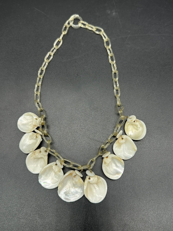 Vintage Necklace Lucite Natural Seashell White Sh… - image 3