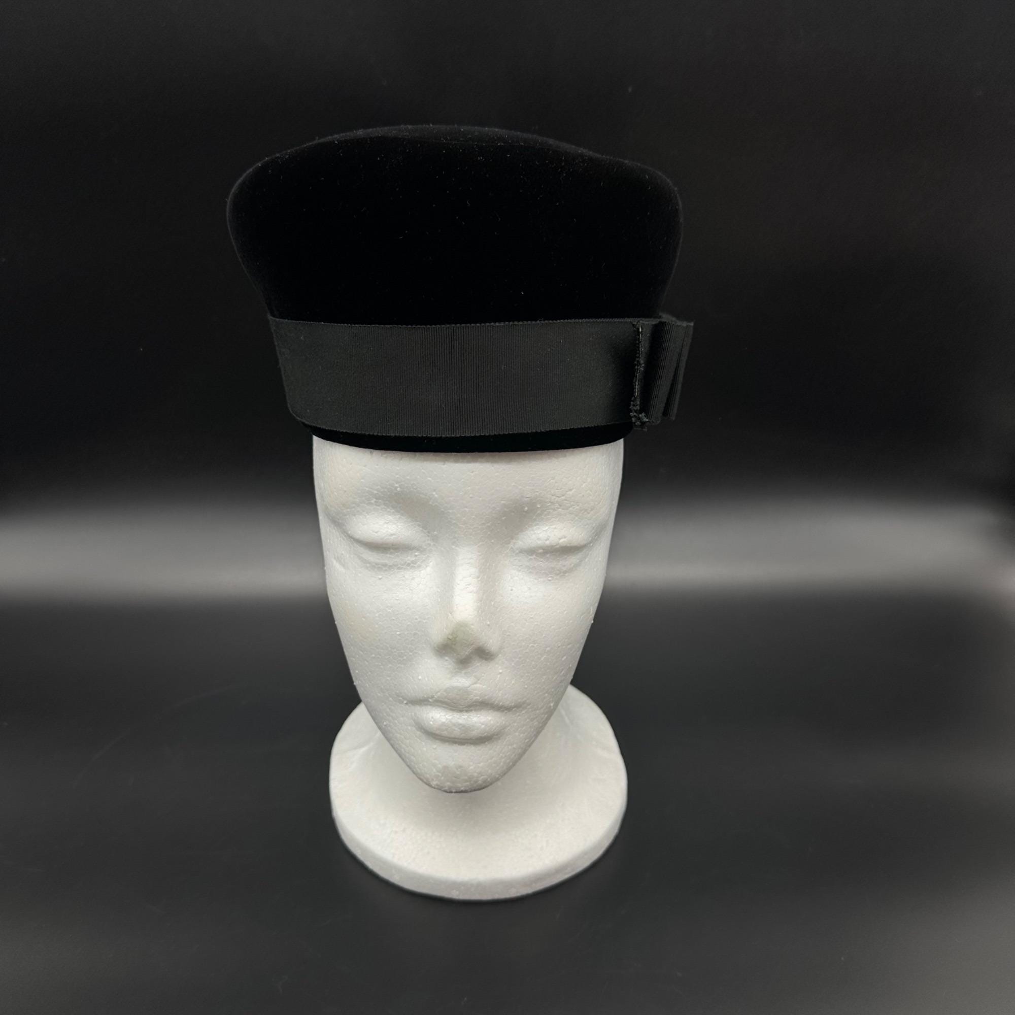 Vintage Pillbox Hat 1960s Mr John Black Velvet Jackie  display picture 1