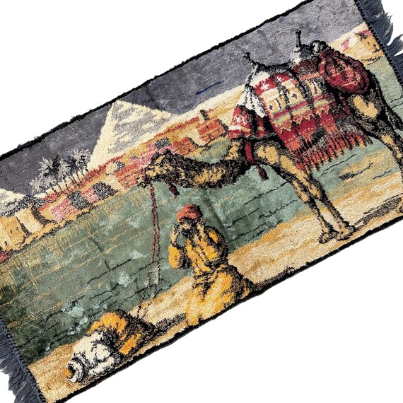 【新品】100%ウール絨毯　壁掛け絨毯　額縁　ラクダ　砂漠　レトロ 100%ウール絨毯 壁掛け絨毯 額縁 ラクダ 砂漠 レトロ