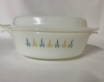Vintage Anchor Hocking Fire King 1950/'s Candle Glow 1.5 Quart Round Baking Dish Mid Century Milk Glass Casserole Dish Atomic Age Dish