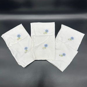 Vintage Embroidered Napkins Blue Flowers Finished Edge Spring Table Linens