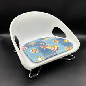 Chaise d'enfant vintage Booster Seat Cosco MCM Hairpin Legs Lawn Chair Blue Denim