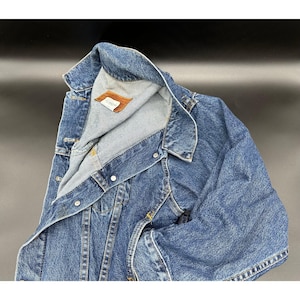 Vintage Levis Medium Jean Jacket Blue Denim Trucker Western Style Made In USA 1980s Retro