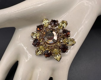 Vintage Rhinestone Brooch Pendant Amber Yellow Gold Tone Floral Starburst Retro