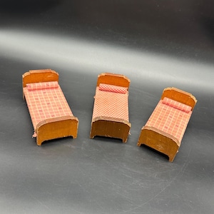 Vintage Dollhouse Beds 1930s Miniature Wooden Pink Fabric Bedding Retro Mini