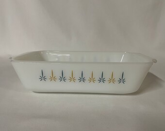 Vintage Anchor Hocking Fire King 1950/'s Candle Glow 1.5 Quart Round Baking Dish Mid Century Milk Glass Casserole Dish Atomic Age Dish