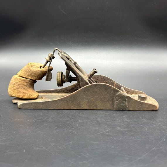 Antique Bailey No 4 Wood Plane Smoothing Hand Tool Manual Rustic
