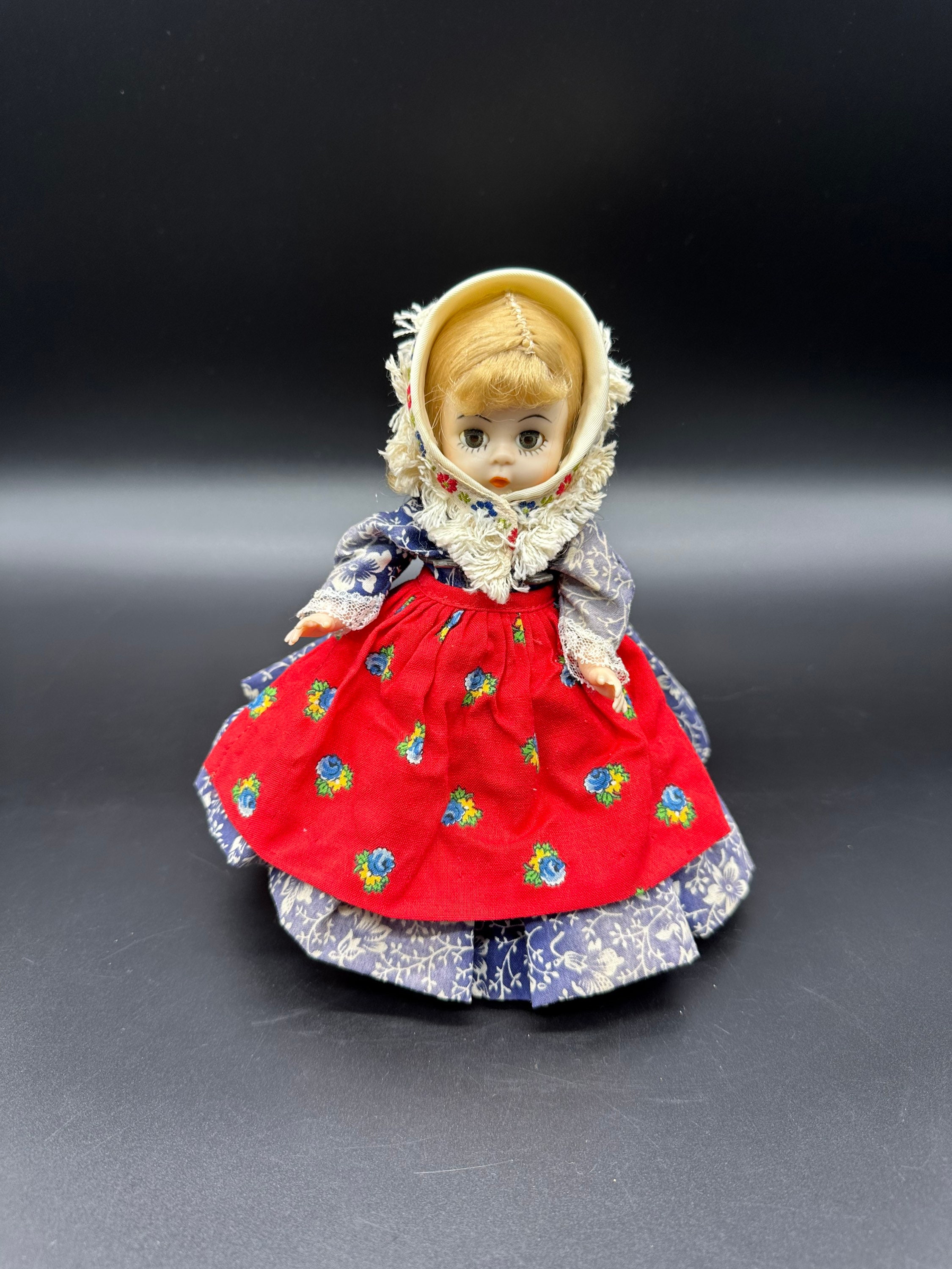 ヴィンテージ ドイツ マダム アレクサンダー 人形 アレックス 眠そうな