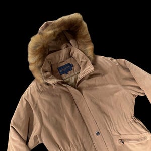Parka da donna Pendleton marrone con cappuccio rimovibile in pelliccia, foderato e isolato, taglia grande