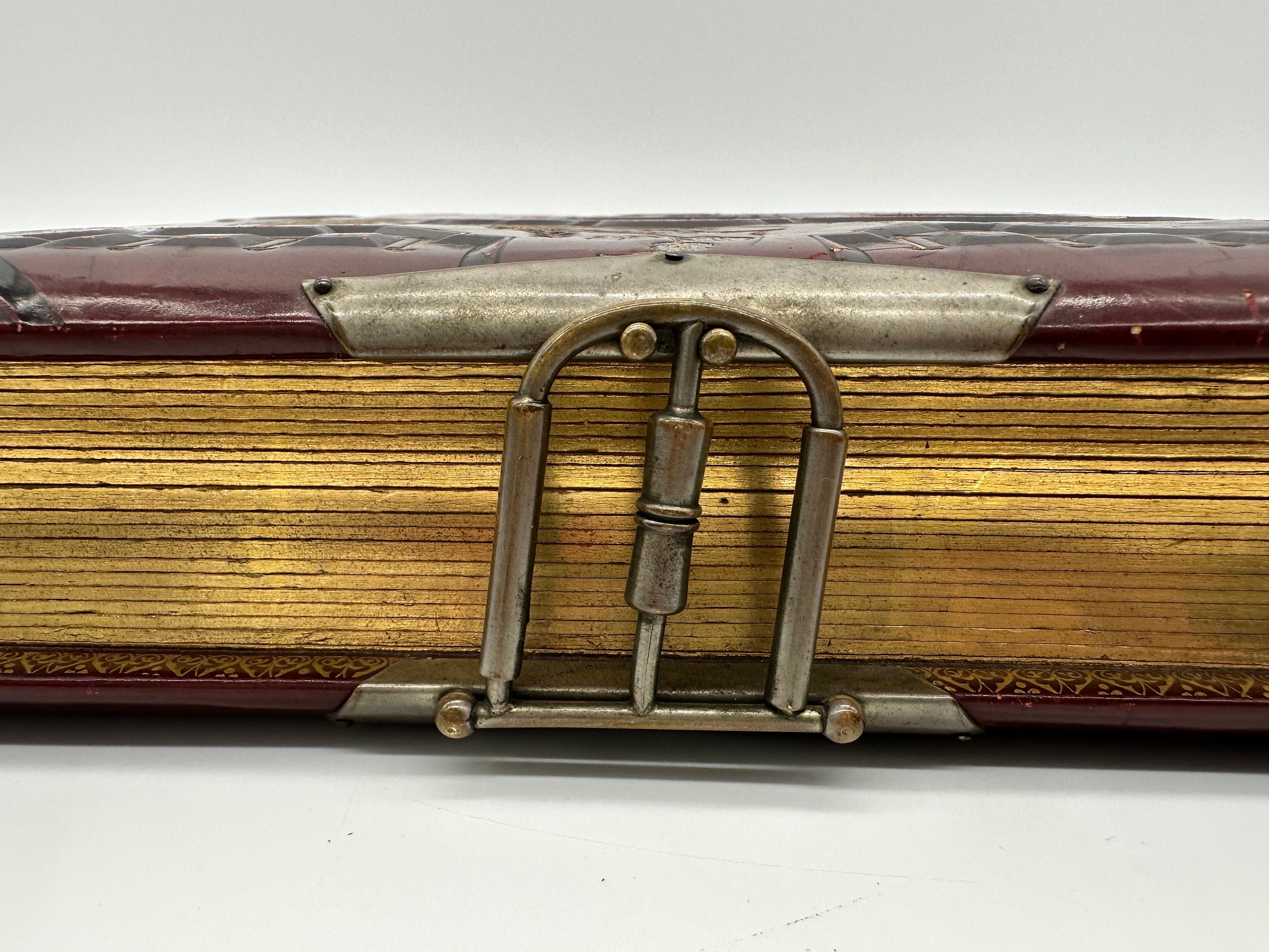 アンティークフォトアルバム 装飾レザー製花柄ゴールド栗色製本写真数