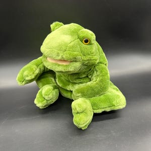 Frog Hand Puppet Russ Croaker Green Stuffed Animal Plush Toy Sound Not Working