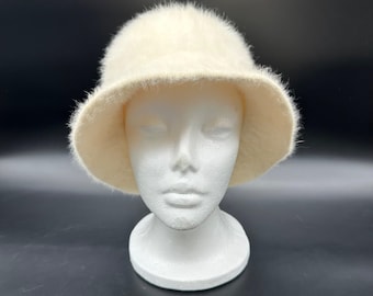 Vintage Hat White Fuzzy Bucket Womens Betmar France Warm  display picture 3
