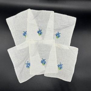 Vintage Embroidered Napkins Blue Flowers Finished Edge Spring Table Linens