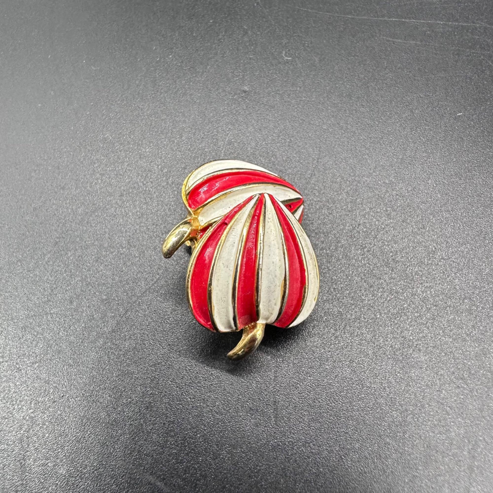 Vintage Red White Stripe Clip On Earrings Gold Tone Leaf Botanical Retro Jewelry