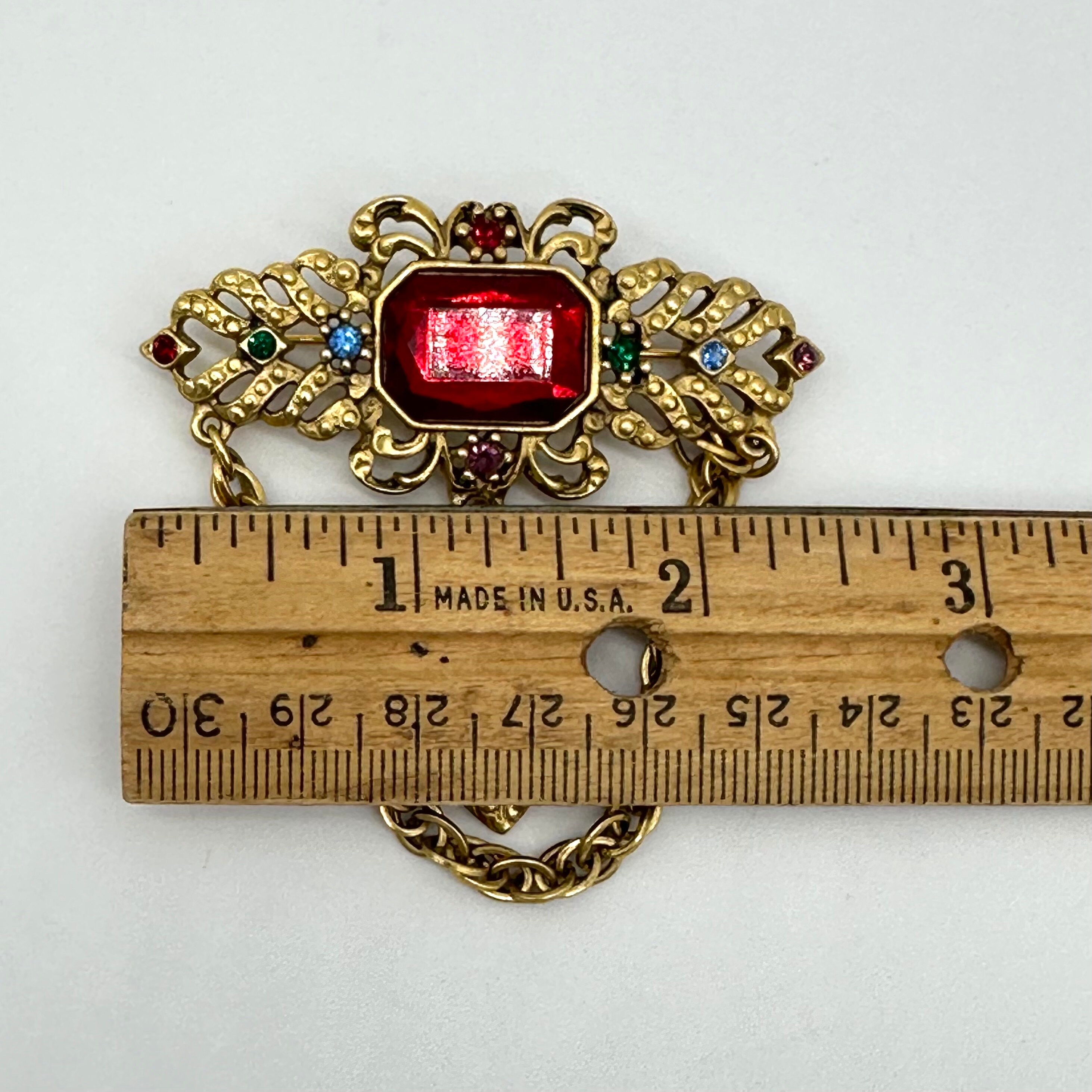 Victorian Style Glass Red Jeweled Gold Toned Brooch Pin