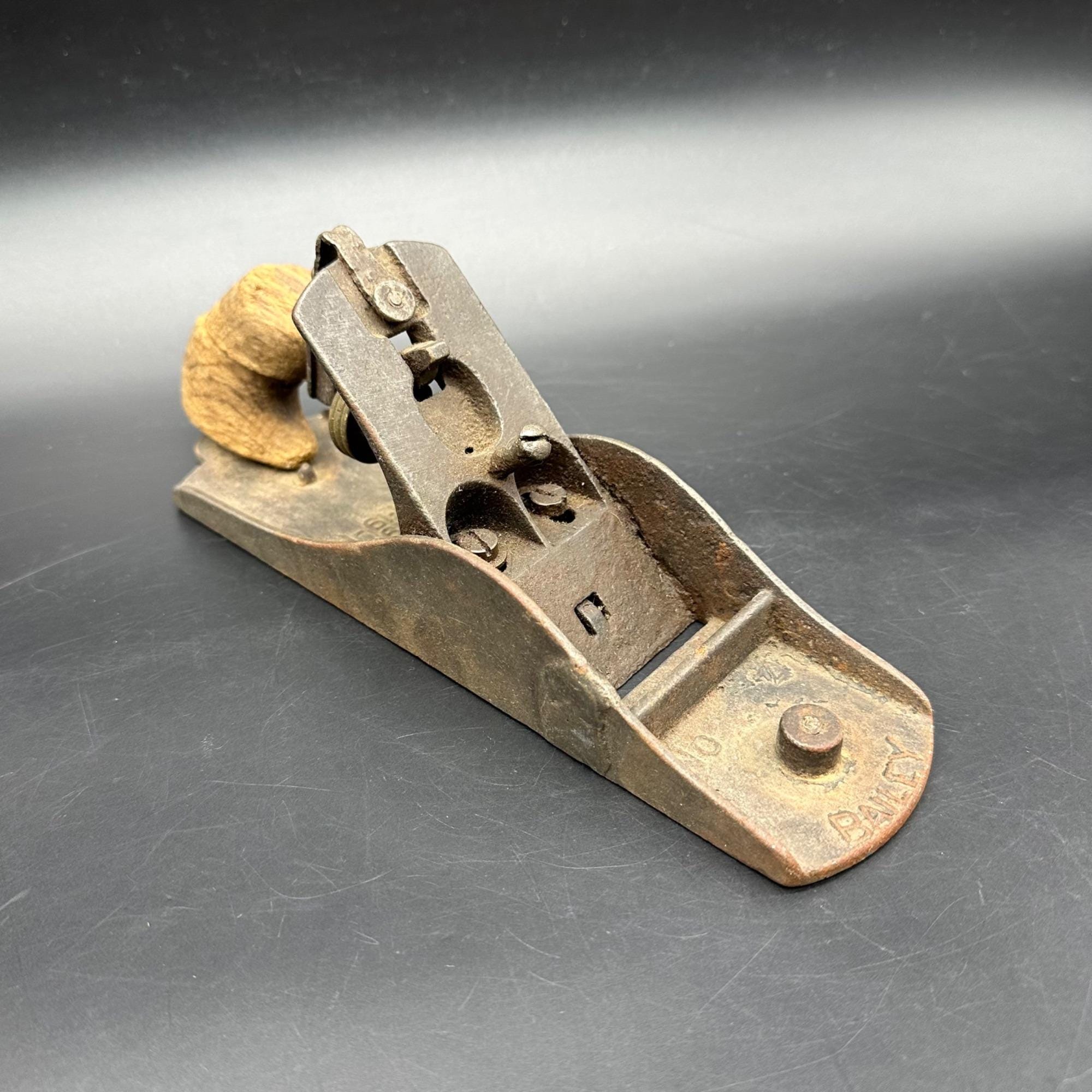 Antique Bailey No 4 Wood Plane Smoothing Hand Tool Manual Rustic