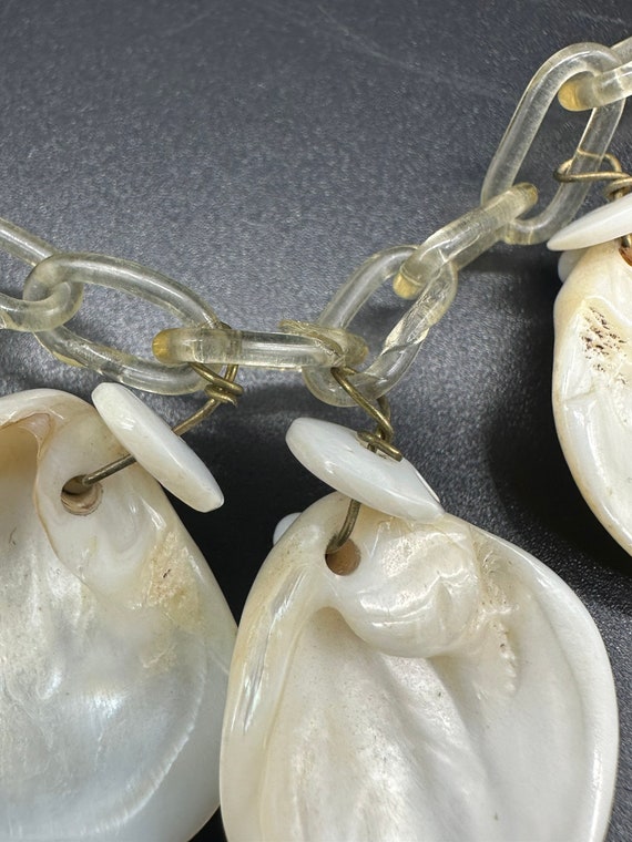 Vintage Necklace Lucite Natural Seashell White Sh… - image 4