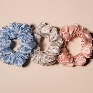 100% Mulberry Silk Scrunchie Set- 22 Momme Soft Silk Scrunchies- 3cm Large No Crease Hair Ties- Sand& Sky Color Set- Holiday Birthday Gifts