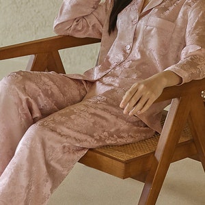 Muraki 100% 19 Momme Pure Mulberry Silk Floral Jacquard Pajama Set, Pale Lime/ Sunrise Yellow/ Pearl Pink Long Sleeves Pants Silk Pajama image 9