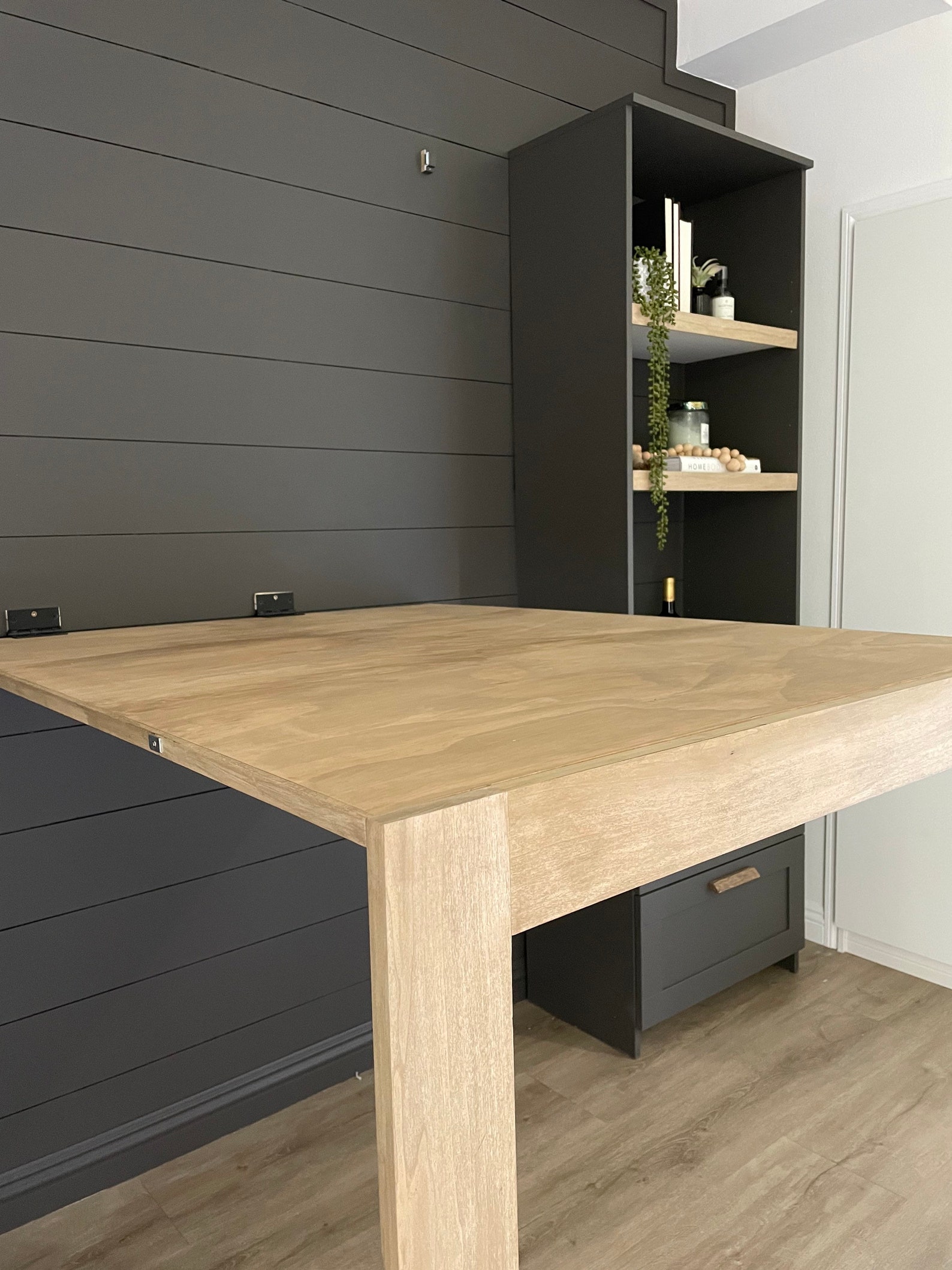 Easy DIY Art Frame That Turns Into a Table/desk Instructional Pdf