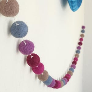 Felt garland * Felt garland pompoms * Felt balls * Purple night bloom colors * Children&#39;s room birthday decoration * Party decor